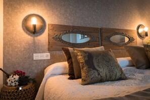 Premium bedding, down duvets, memory-foam beds, individually decorated - Luces de Catedral (Alicante)