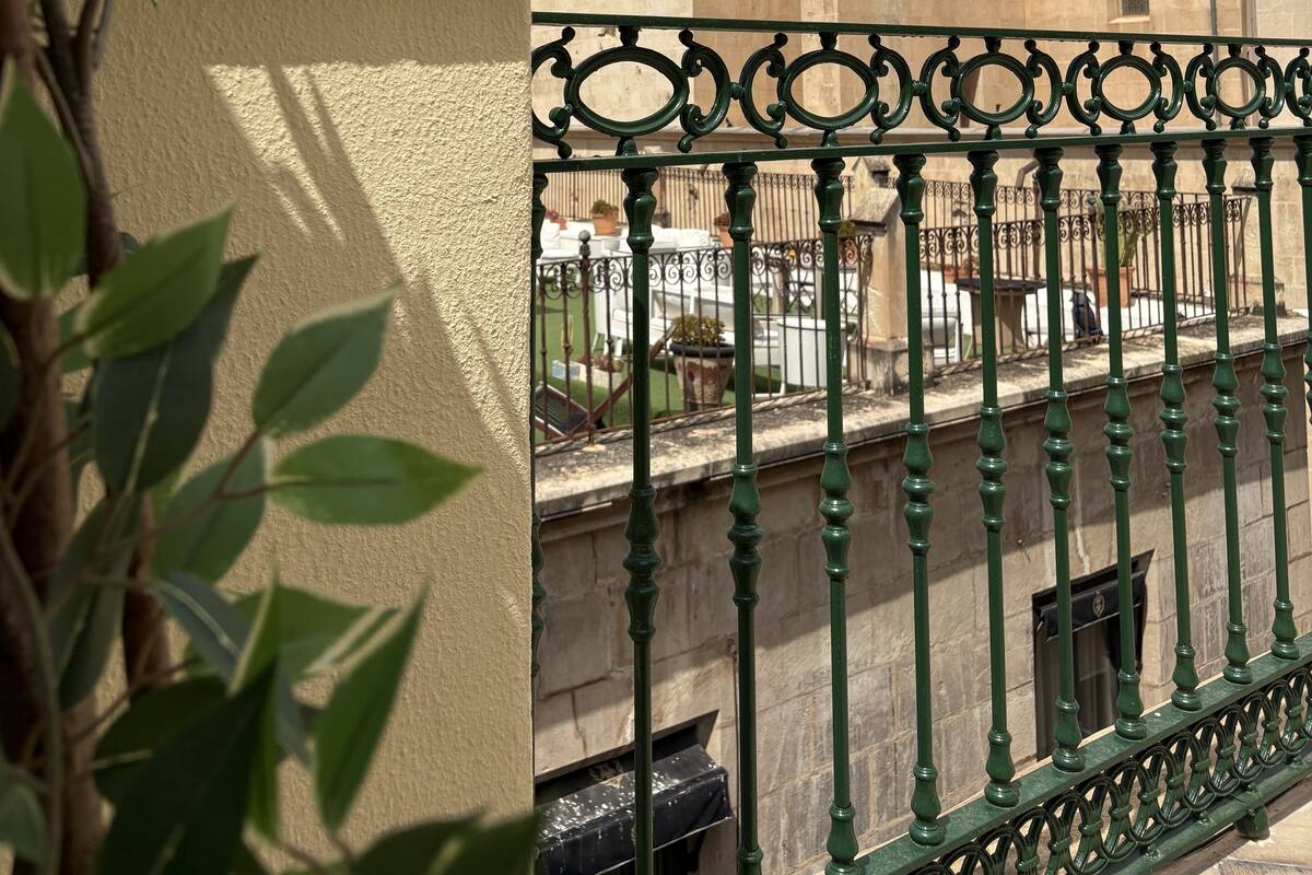 Panoramic Penthouse, 3 Bedrooms, City View | Teres/patio