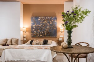 Ropa de cama de alta calidad, cubrecamas y colchones con efecto memoria 