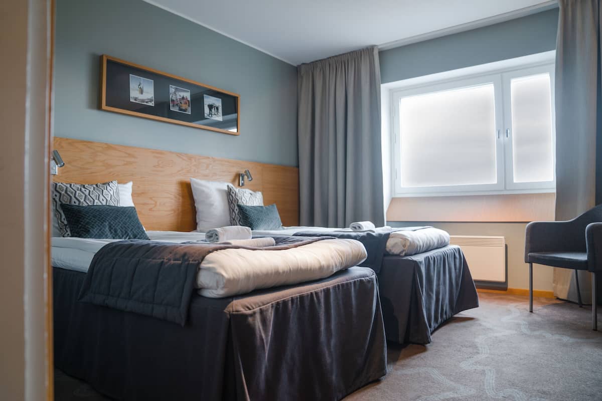1 bedroom, blackout curtains, free WiFi, bed sheets