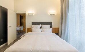 Lydisolert, strykejern/-brett, wi-fi (inkludert) og sengetøy