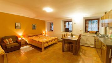 Appartement Classique, baignoire | Chambres insonorisées, fer et planche à repasser, Wi-Fi gratuit