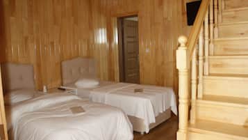 Family Room | Soundproofing, free WiFi, bed sheets