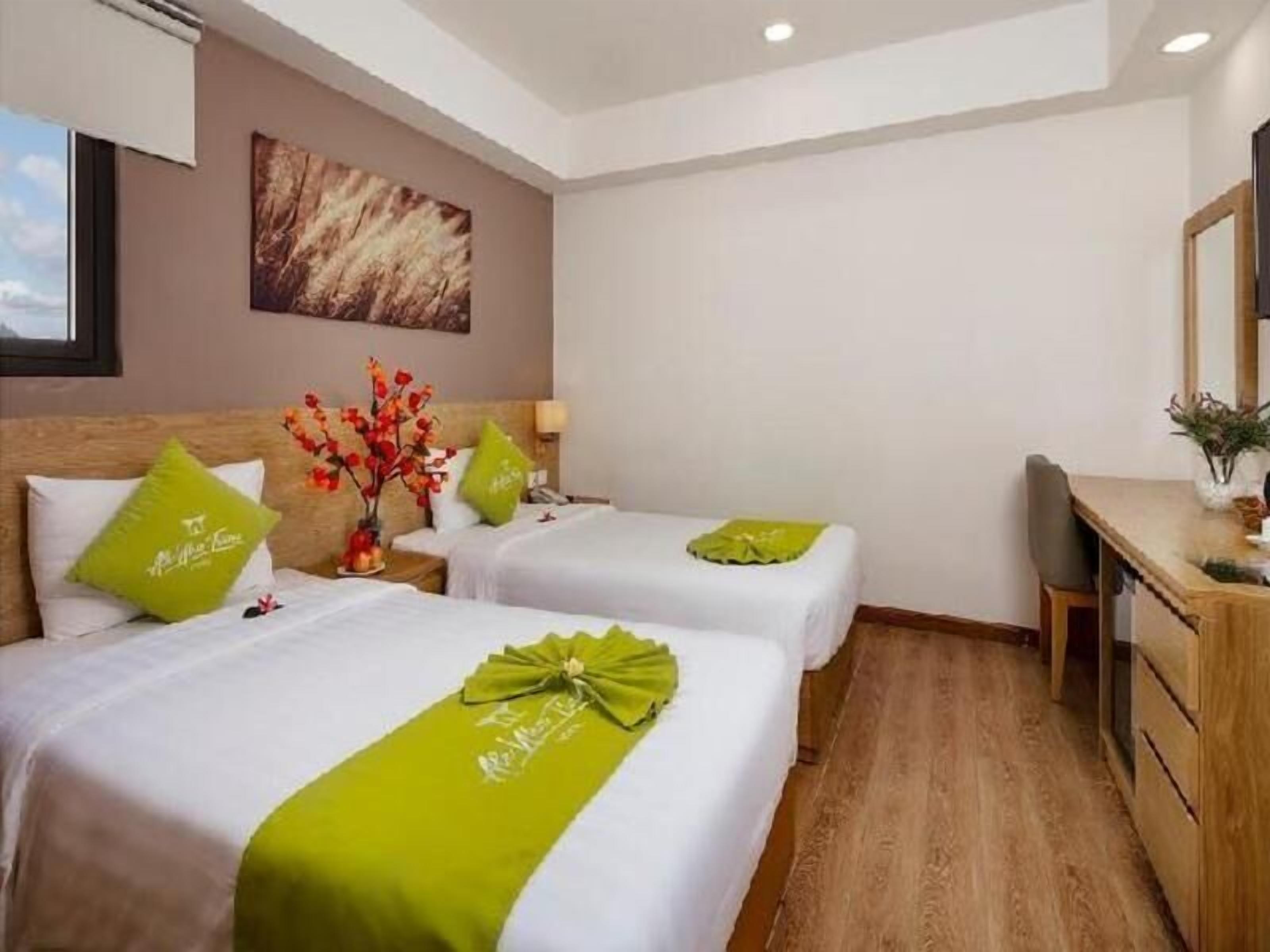 Literie de qualité, minibar, coffre-fort, bureau