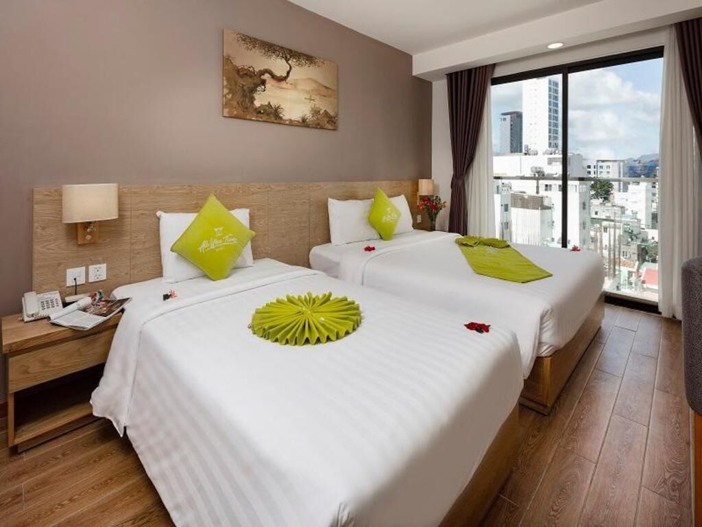 Literie de qualité, minibar, coffre-fort, bureau