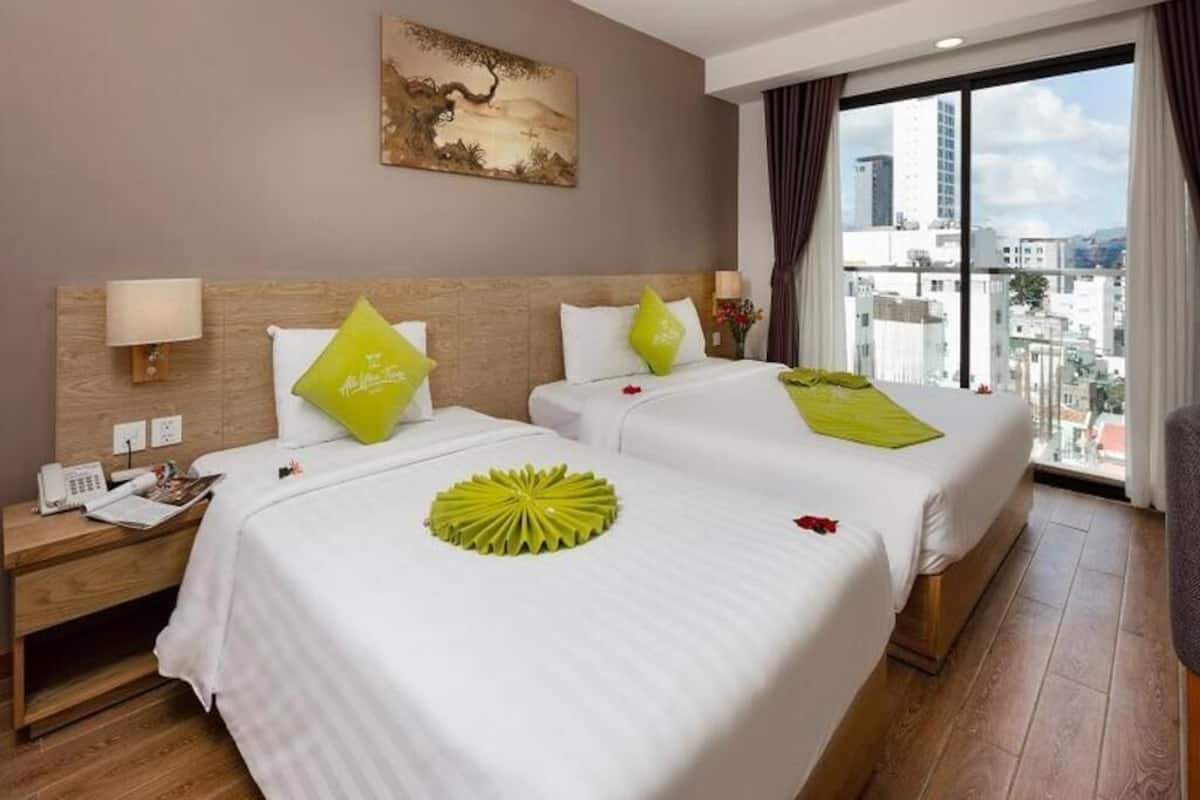 Literie de qualité, minibar, coffre-fort, bureau