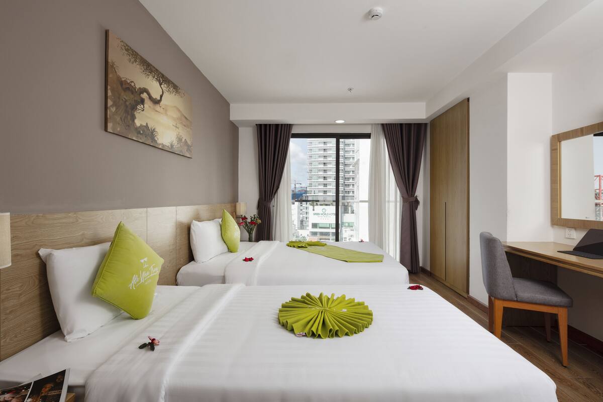 ale family luxury city view with balcony | premium bedding, minibar, in-room safe, desk