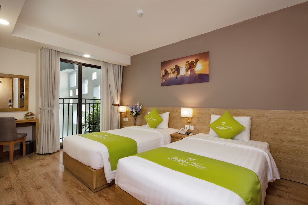 Deluxe Room, Balcony, Double/Twin Bed | Premium bedding, minibar, in-room safe, desk