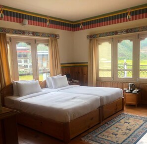 Suite, Terrasse | Hochwertige Bettwaren, Schreibtisch, Bügeleisen/Bügelbrett