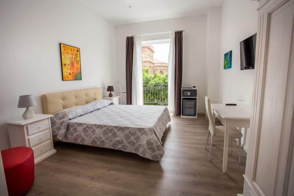 Habitación doble Confort (3) | Ropa de cama de alta calidad y minibar
