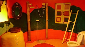 Deluxe Cottage | Bathroom | Shower, free toiletries, towels - Pho Rak Nah Pai Guesthouse (Pai)