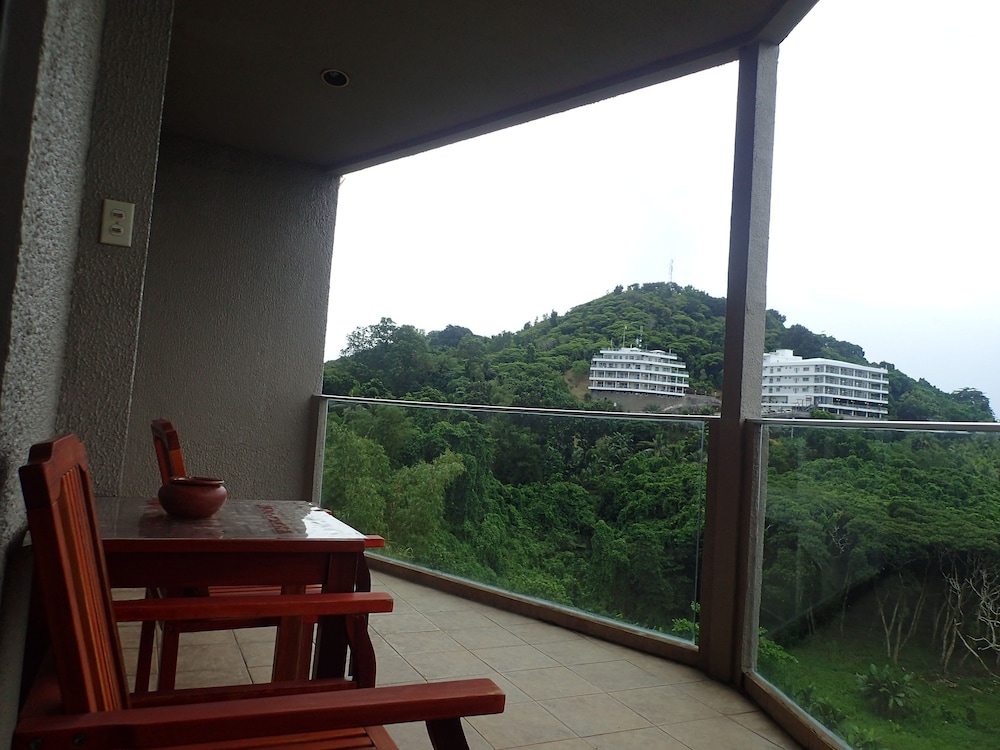 Cliffside Hotel by null