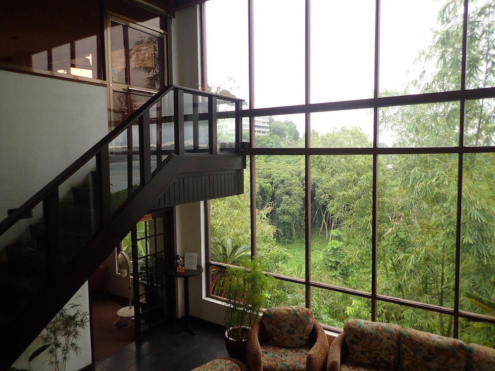 Cliffside Hotel by null