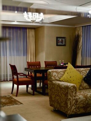 LCD TV - Rosedale Hotel Shenyang (Shenyang)