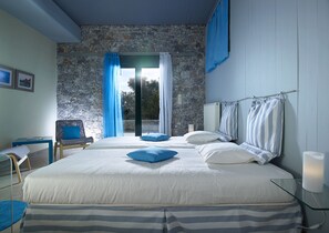 Superior Villa | Soundproofing, iron/ironing board, free cribs/infant beds, free WiFi - Fortino Villas (Chania)
