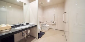Economy Twin Room, Smoking | Bathroom