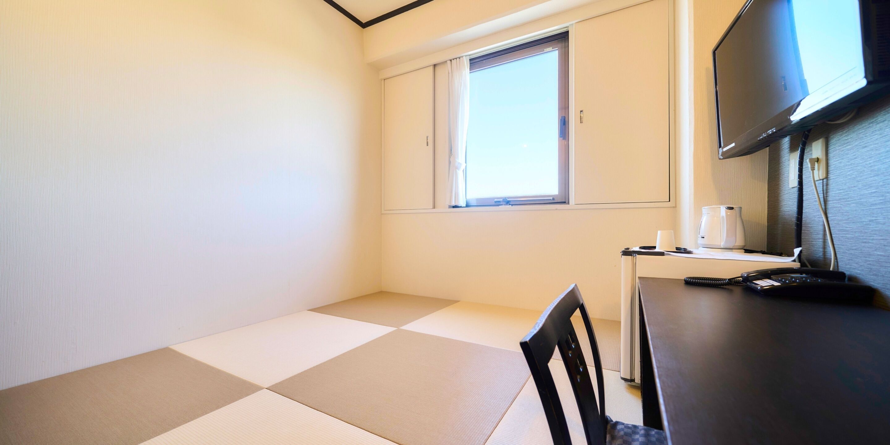 basic room | desk, iron/ironing board, free wifi, bed sheets