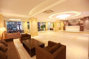 Lobby sitting area - Minh Tam Hotel & Spa 32 (Ho Chi Minh City)