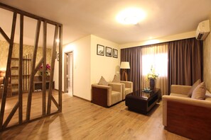 Living area - Minh Tam Hotel & Spa 32 (Ho Chi Minh City)