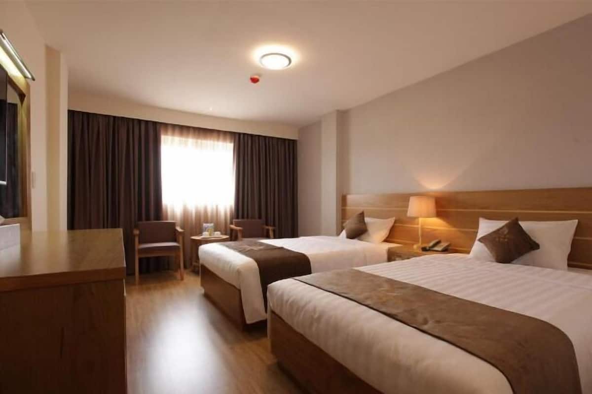 Minibar, in-room safe, desk, free WiFi