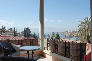 Suite, vistas al mar | Terraza o patio