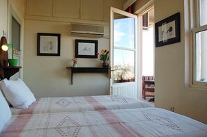 Suite, Sea View | Desk, iron/ironing board, free WiFi - Villa Tulipan (Antalya)