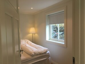 Deluxe Apartment, 2 Bedrooms | Premium bedding, desk, blackout drapes, iron/ironing board - Klaeboe Apartment (Bergen)