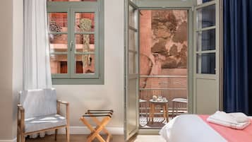 Chambre Quadruple Deluxe, 1 grand lit, balcon
