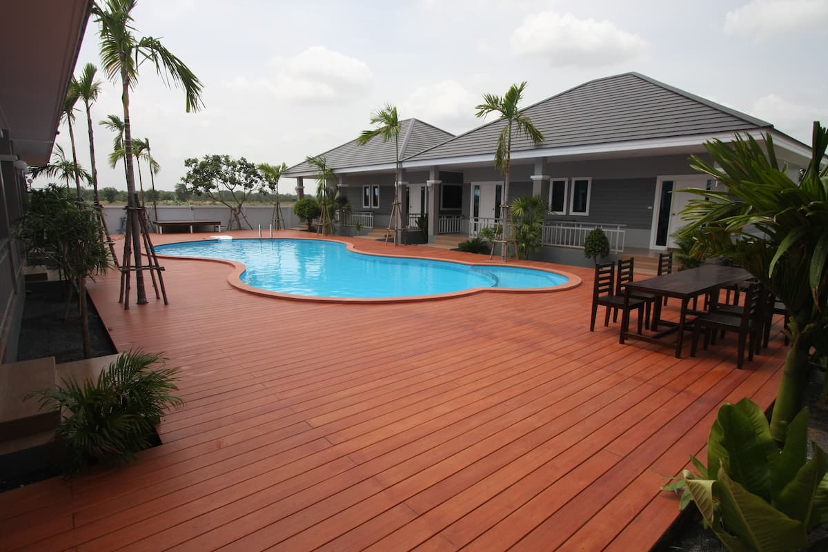 Villa with Pool View | 露台/庭院