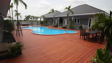 Villa with Pool View | Teras/patio