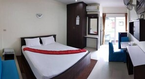 Standard Double Room | Desk, blackout drapes, free WiFi, bed sheets