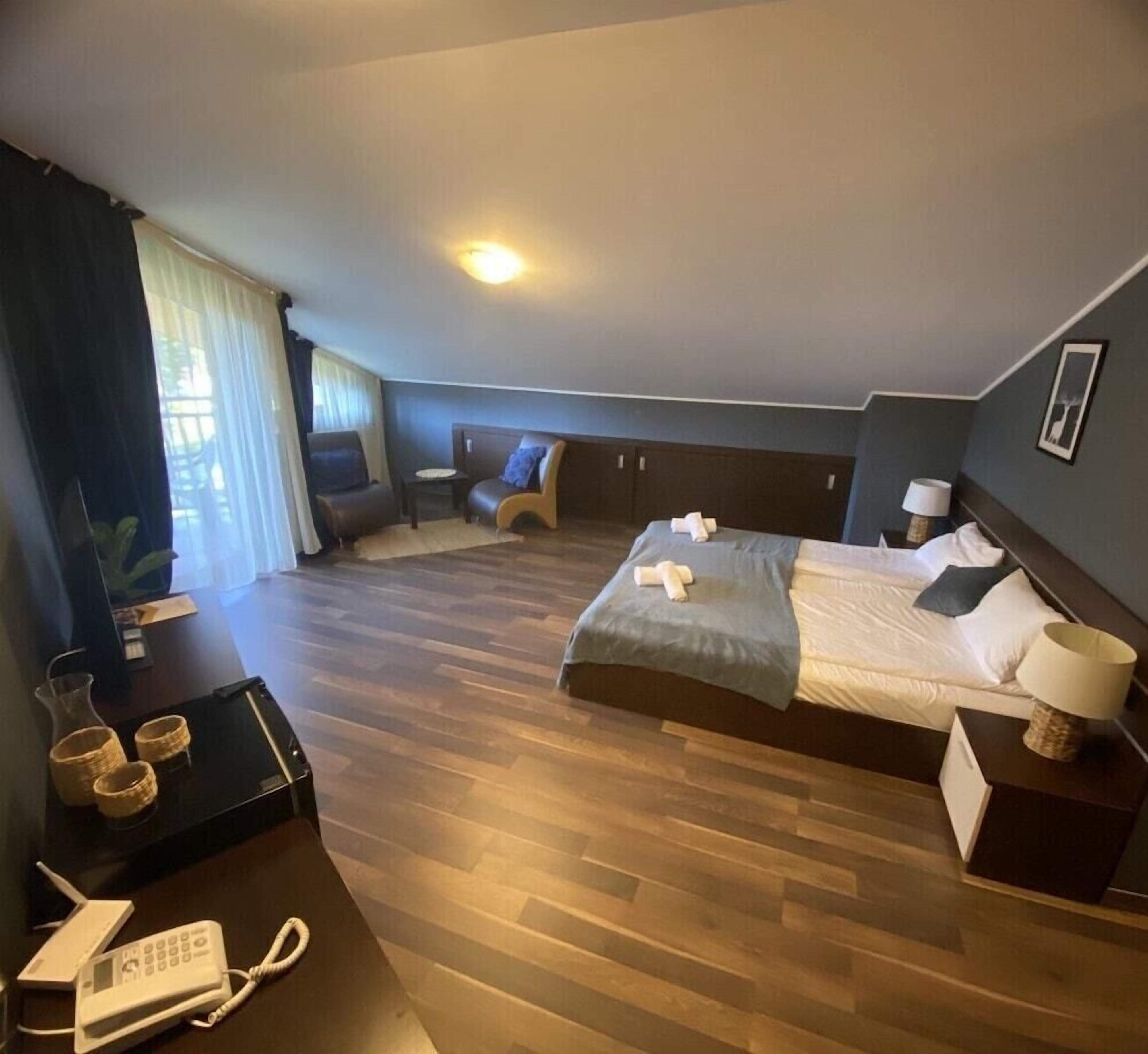 Desk, iron/ironing board, free cribs/infant beds, free WiFi