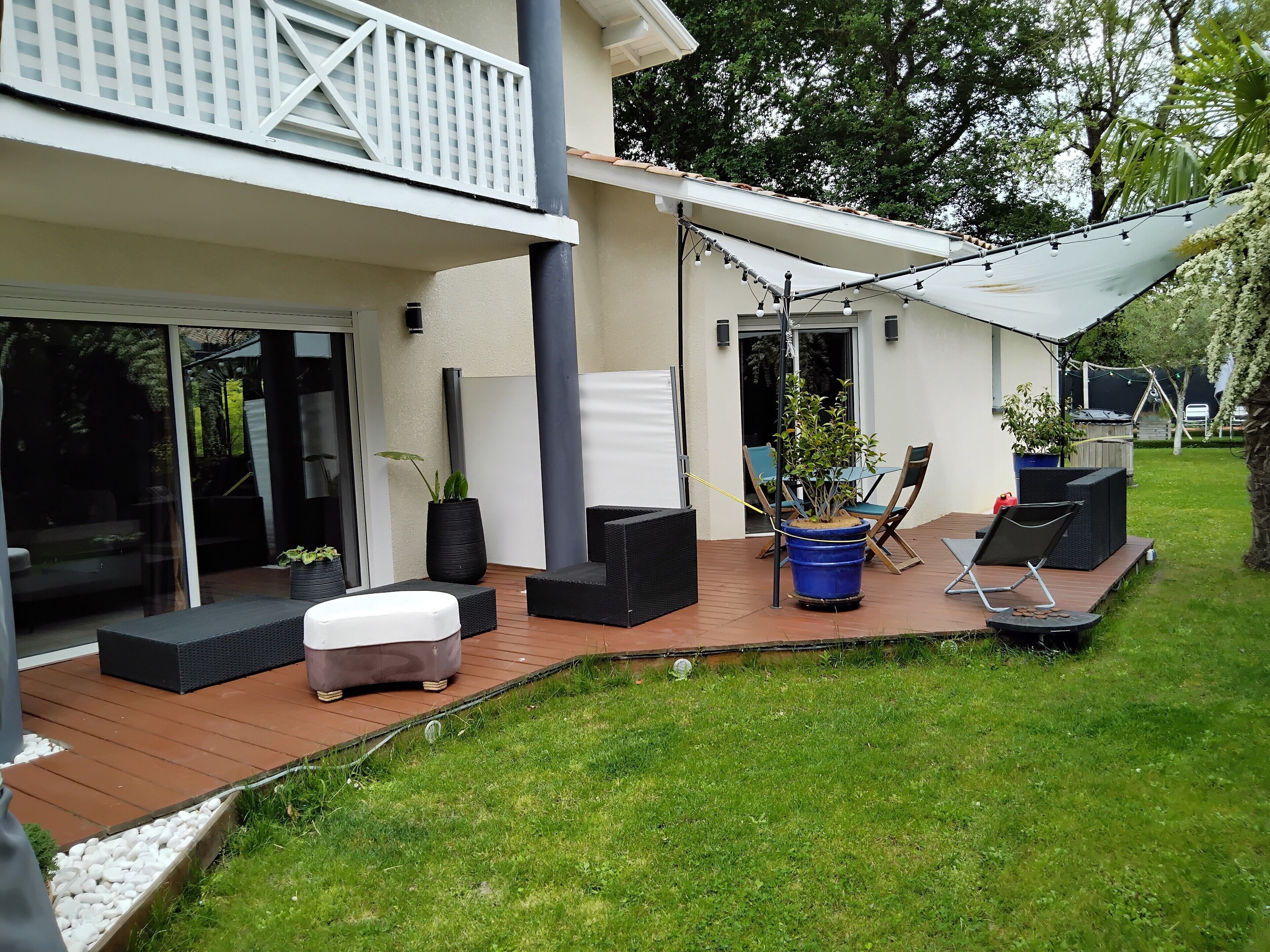 ลานระเบียง/นอกชาน