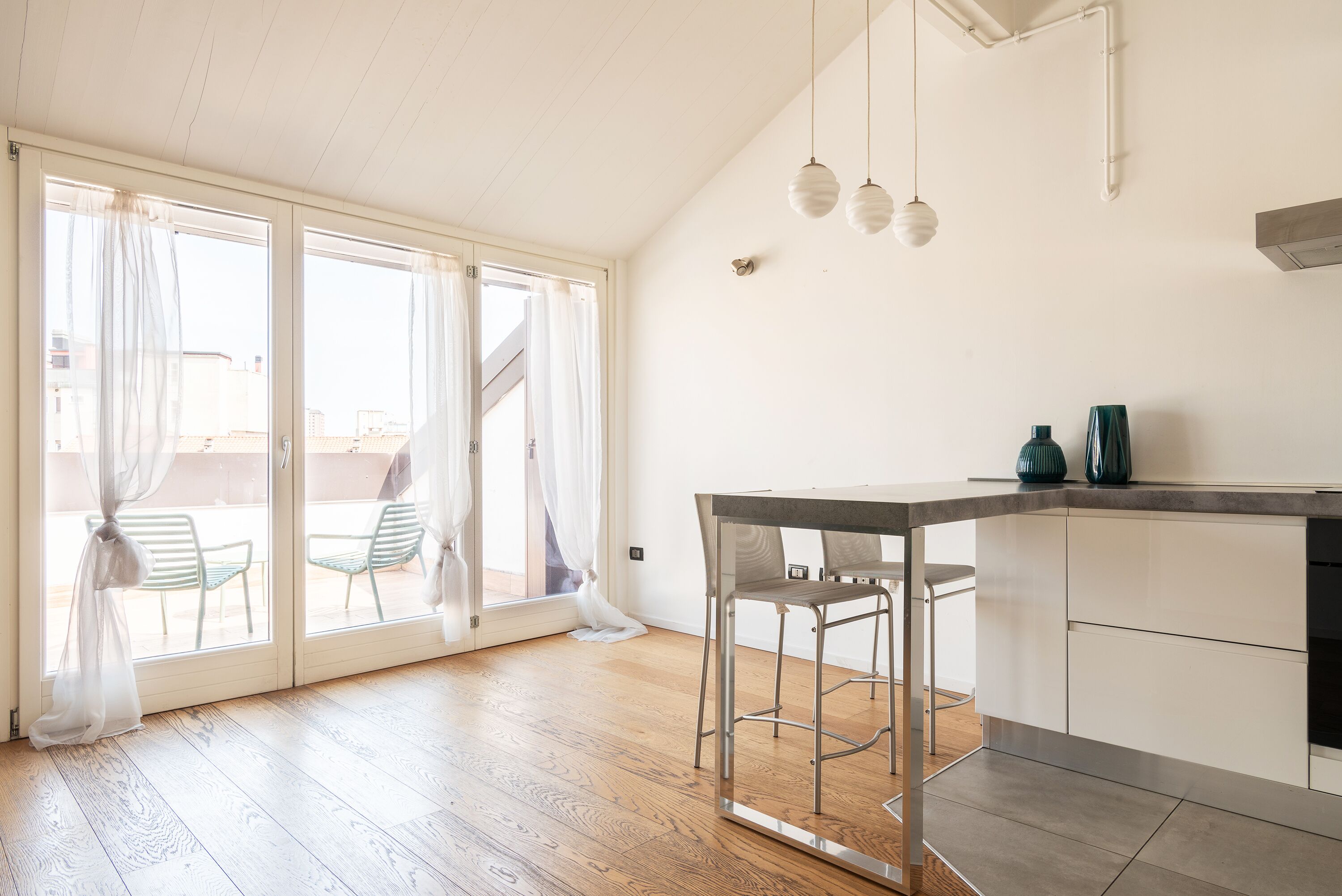 Departamento, 2 habitaciones, 2 baños | Cocina privada | Refrigerador, horno, parrilla de estufa y lavavajillas 