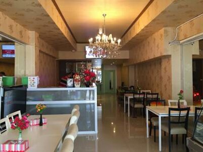 Sandee Room