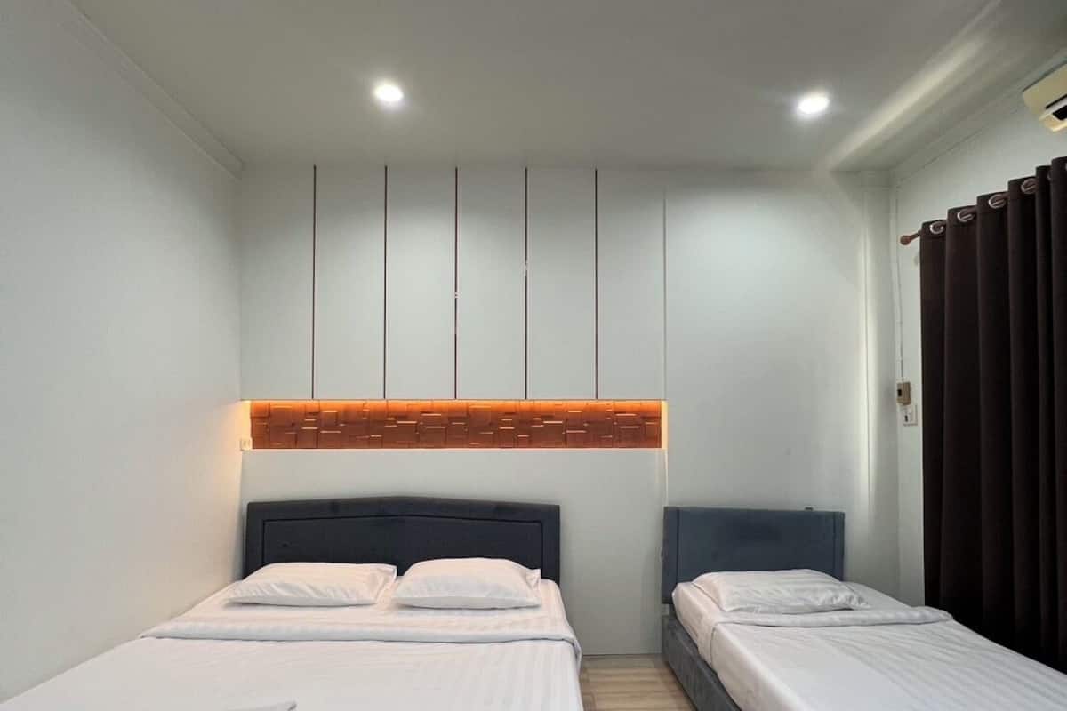 Triple Room with Balcony