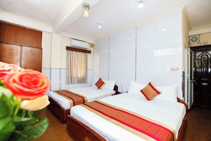 Kamar Keluarga | 1 kamar tidur, seprai premium, minibar, dan meja kerja