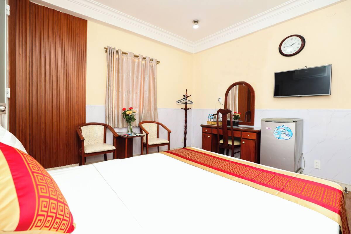 Phòng đôi Superior | Bộ đồ giường cao cấp, minibar, bàn