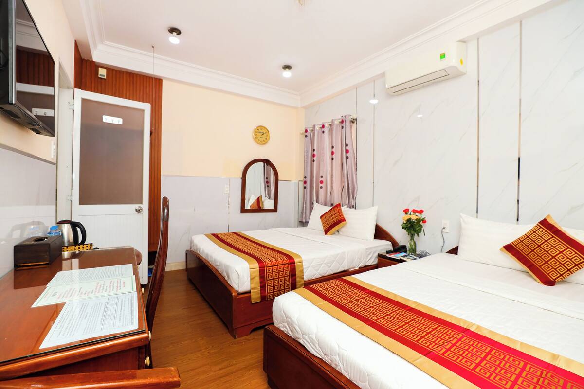 Phòng Cao cấp | Bộ đồ giường cao cấp, minibar, bàn
