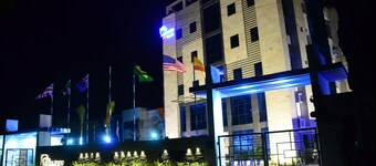 Dolphin Chocolate Inn