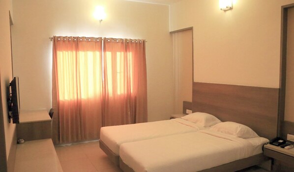 Rollaway beds, free WiFi