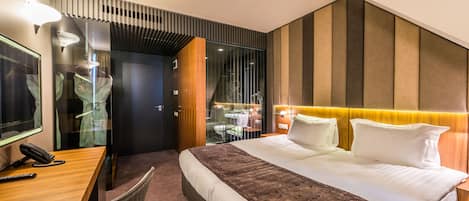 Deluxe dubbelrum - 1 kingsize-sÀng | 1 sovrum, sÀngtillbehör av högsta kvalitet och memory foam-madrasser