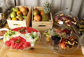 Daily cooked-to-order breakfast (EUR 12 per person) - All Seasons Residence Hotel (Sofia)