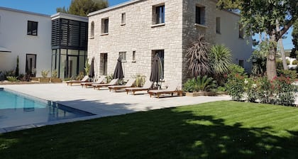 Hôtel Particulier Cassis Parking gratuit Piscine chauffée