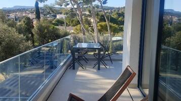 Appartement, salle de bains privée, vue mer (Prestige) | Balcon