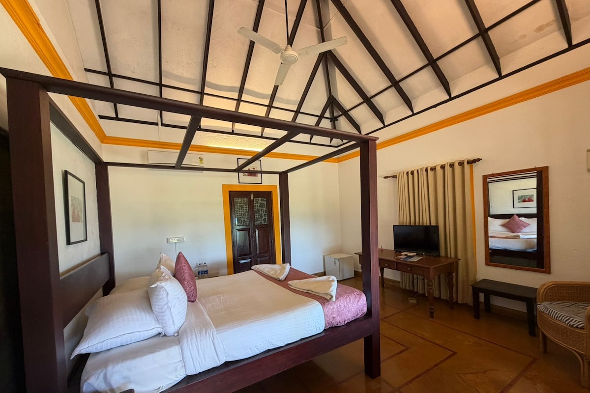 Habitación doble | Ropa de cama de alta calidad, minibar, escritorio y wifi gratis 