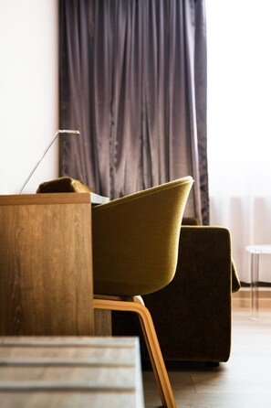 Individuelt dekorert, individuelt innredet og skrivebord