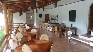 Petit déjeuner préparé à la commande compris tous les jours