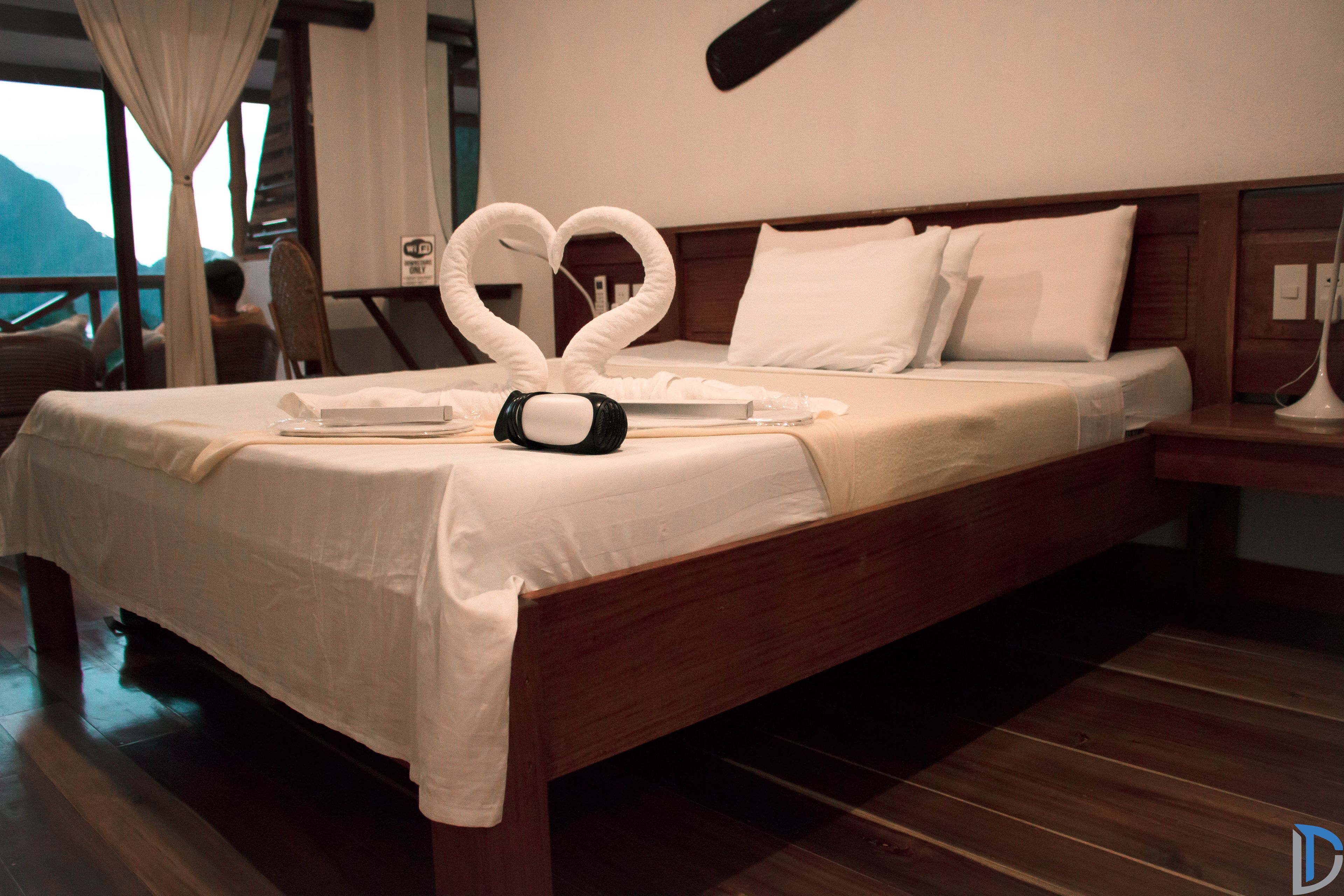 ميني بار وخزنة داخل الغرفة وطراز فريد لكل وحدة ومكواة/لوح كي