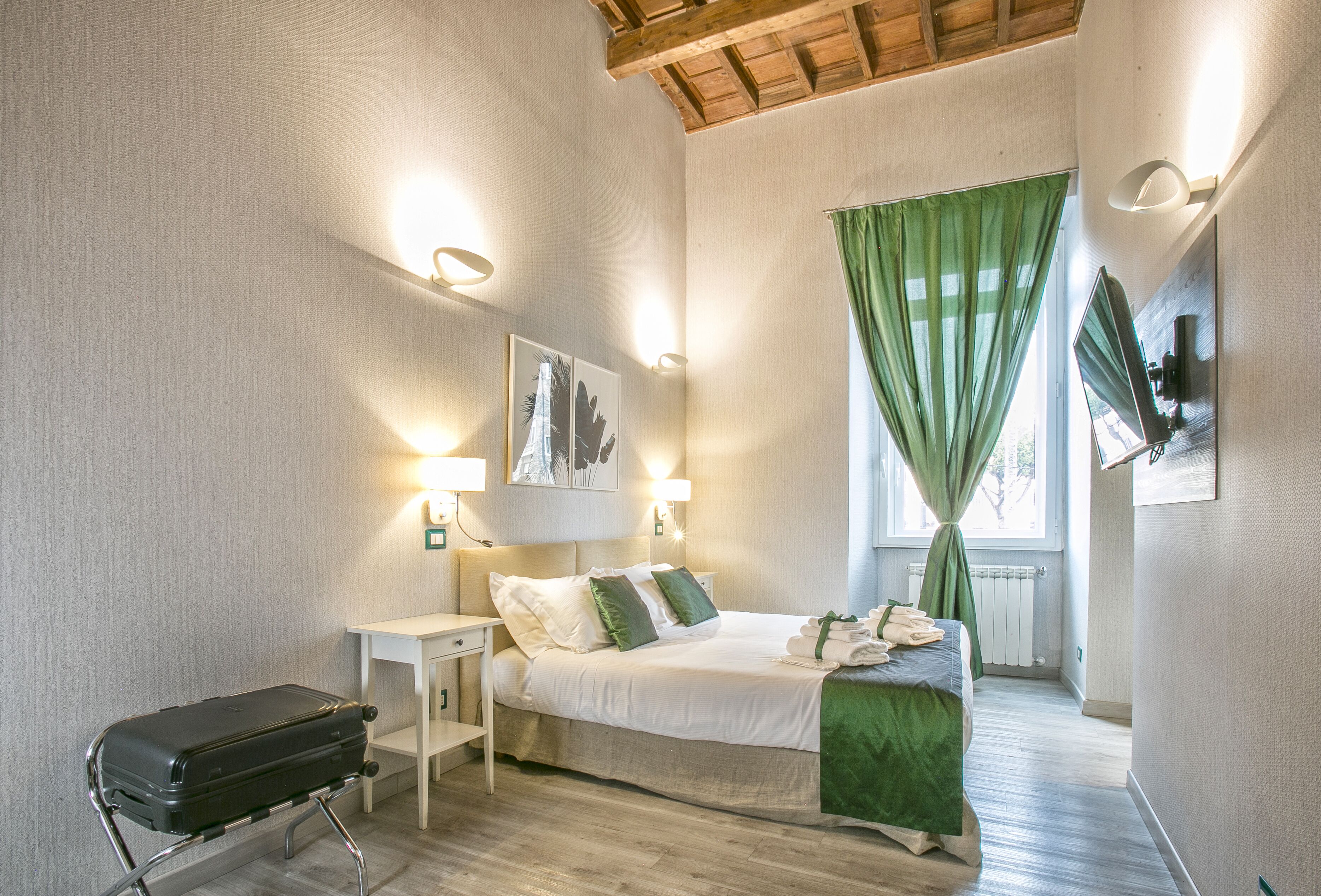 Superior Double Room, Non Smoking | Premium bedding, in-room safe, desk, iron/ironing board